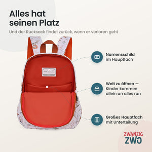 Kinderrucksack magische Tiere – geöffnetes Hauptfach mit Namensschild und Unterteilung